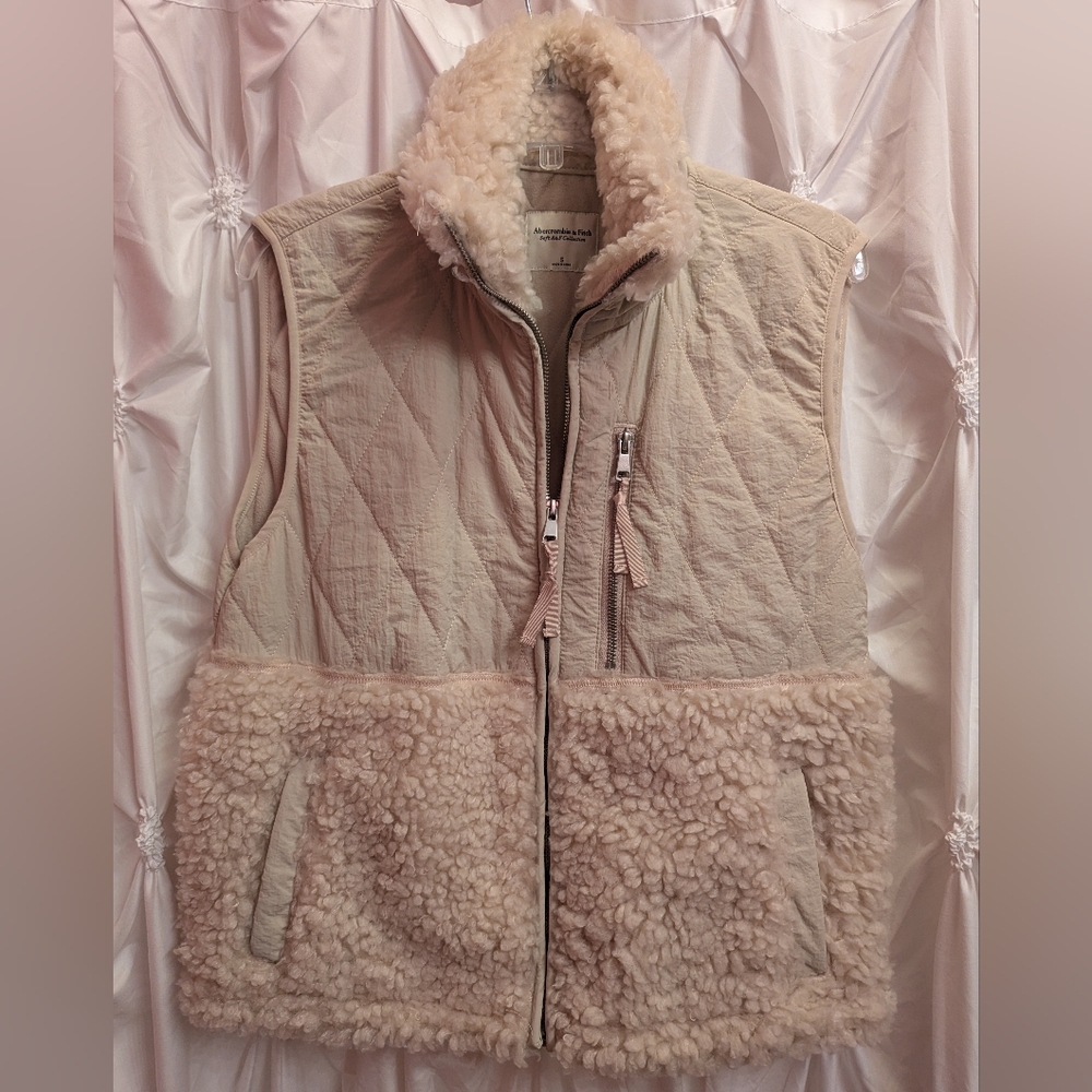 Women's Abercrombie & Fitch Vest